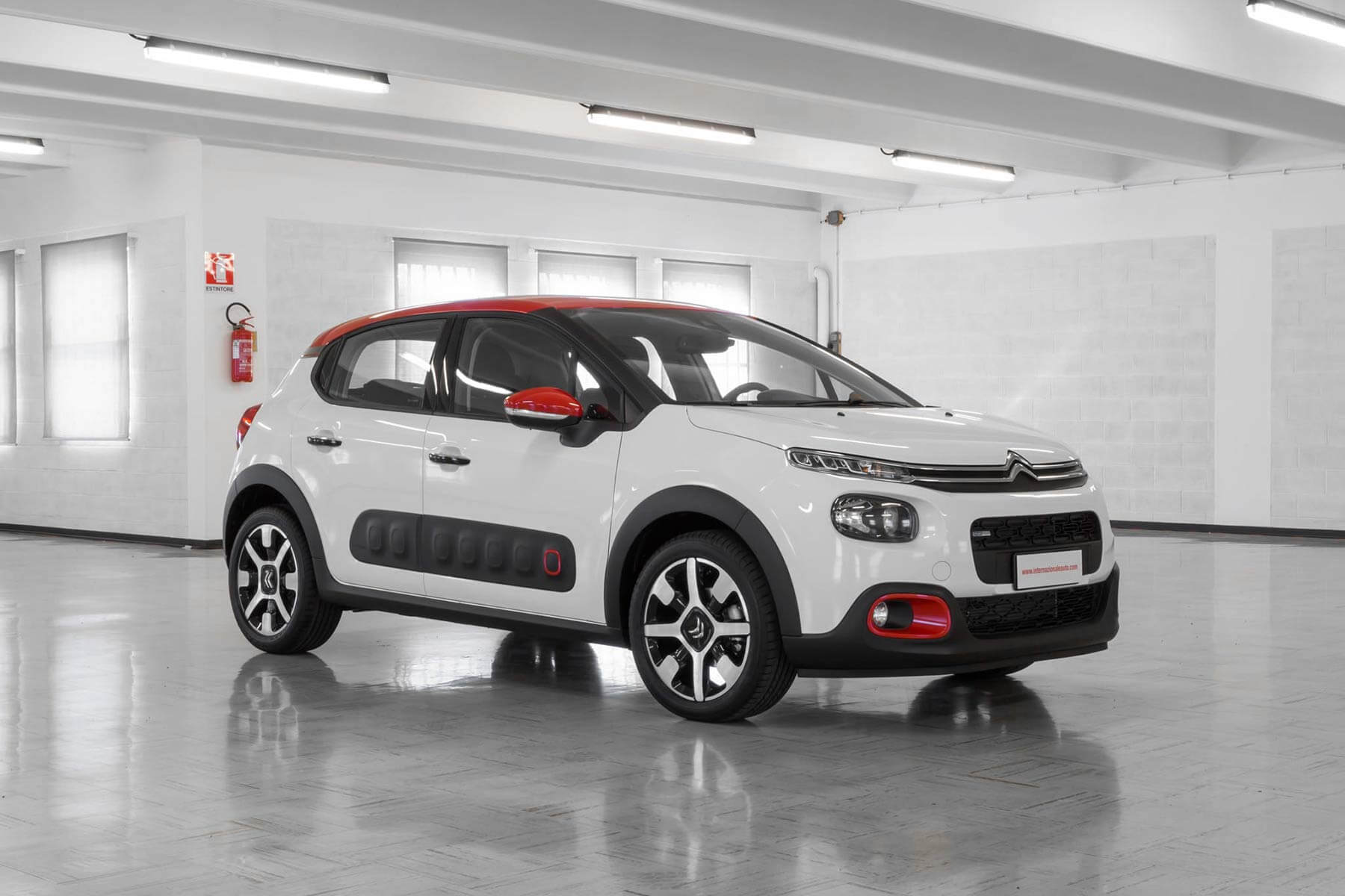 Citroen C3 Bianca Tetto Rosso Capsule Red km0 Profilo