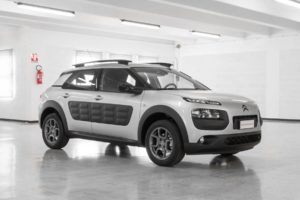 Citroen C4 Cactus Bluehdi 100 CV Shine Grigio Argento